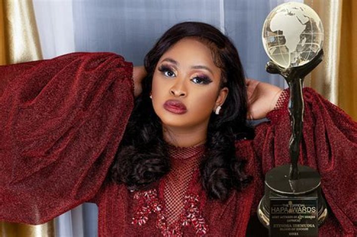 
Etinosa Idemudia Has Cried Out Over The Minor Setback She Is Experiencing In Her Movie Career 